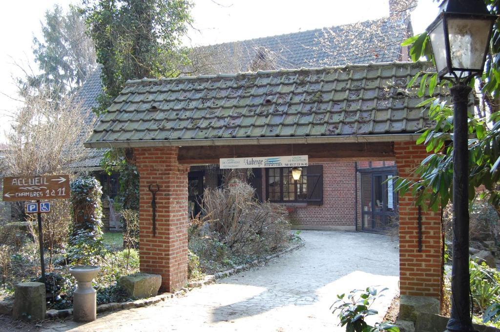 Auberge Du Bord Des Eaux - Demi-Pension Assuree Sur Reservation Сент-Аман-лез-О Экстерьер фото