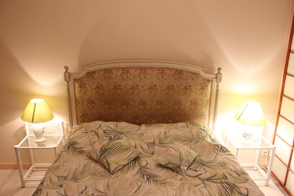 Auberge Du Bord Des Eaux - Demi-Pension Assuree Sur Reservation Сент-Аман-лез-О Номер фото