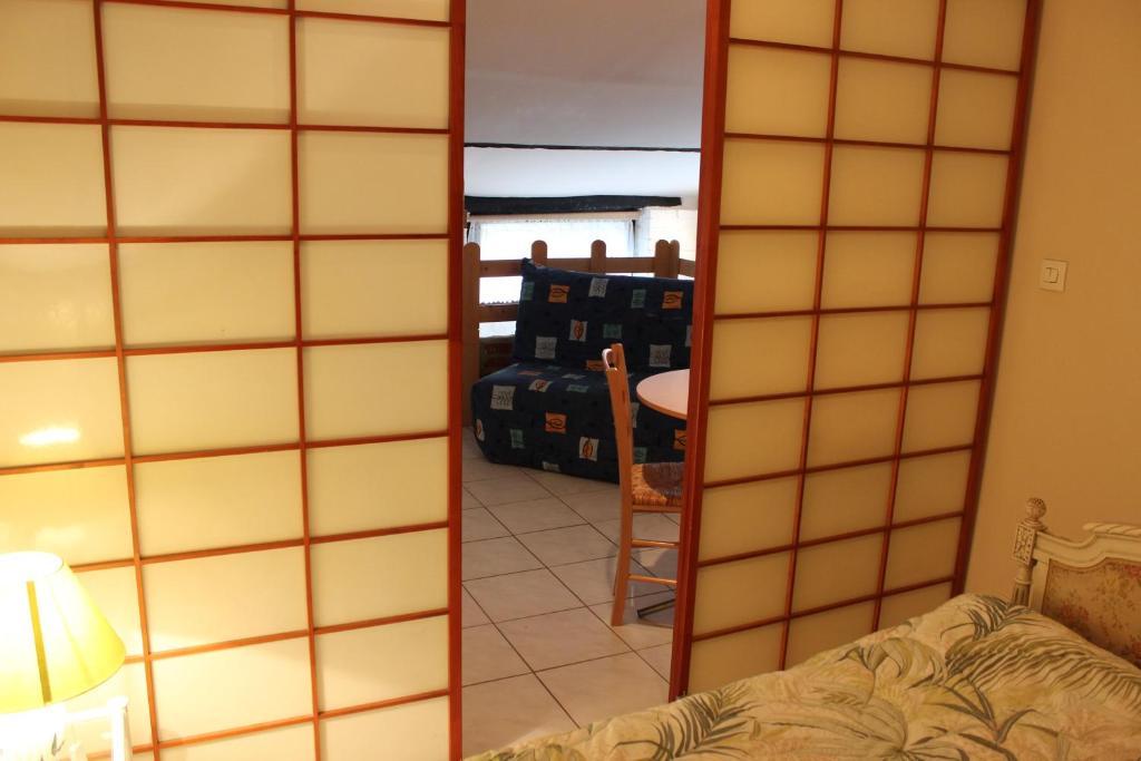 Auberge Du Bord Des Eaux - Demi-Pension Assuree Sur Reservation Сент-Аман-лез-О Номер фото